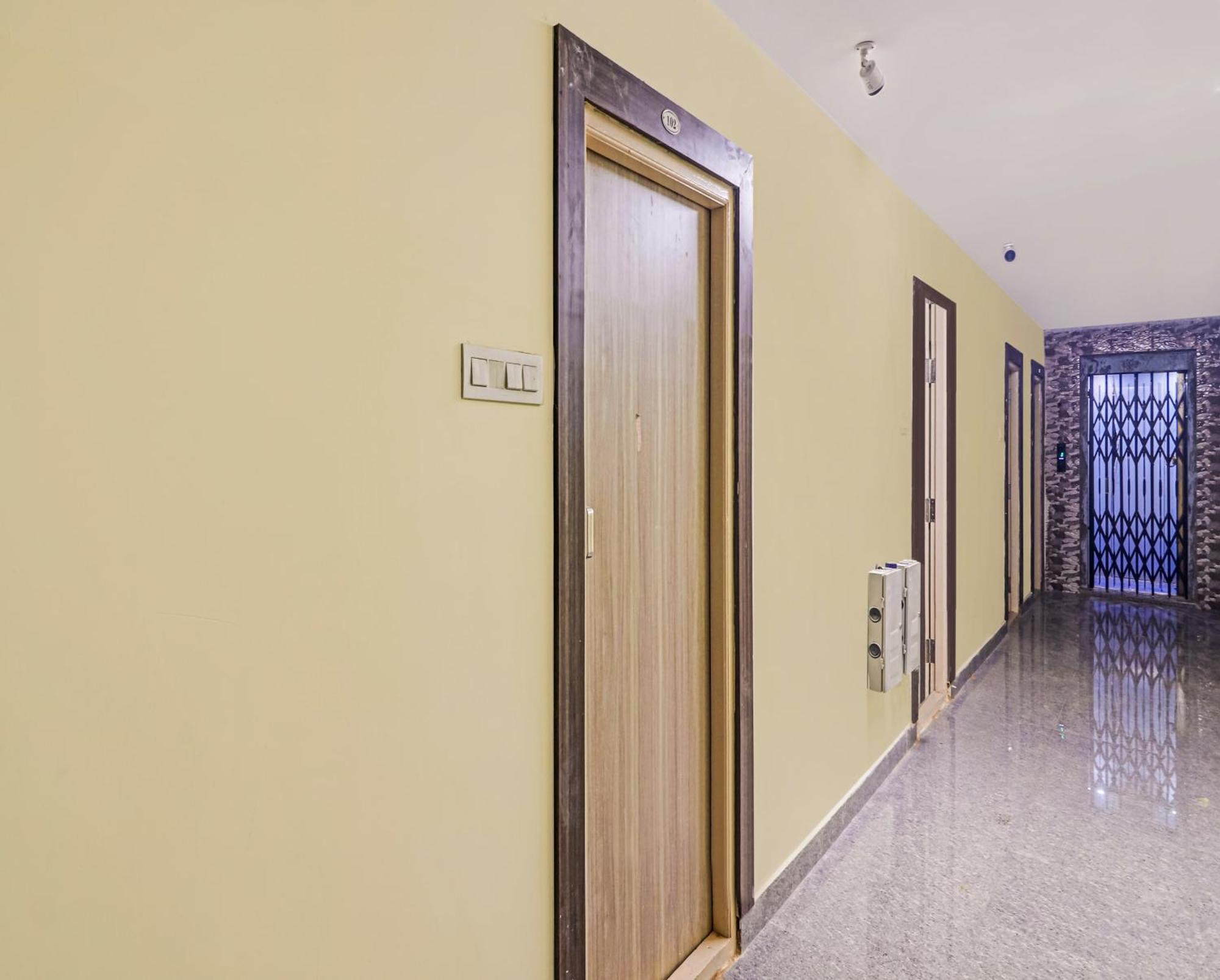 Super Hotel O Dsr Inn Near Nexus ハイデラバード エクステリア 写真