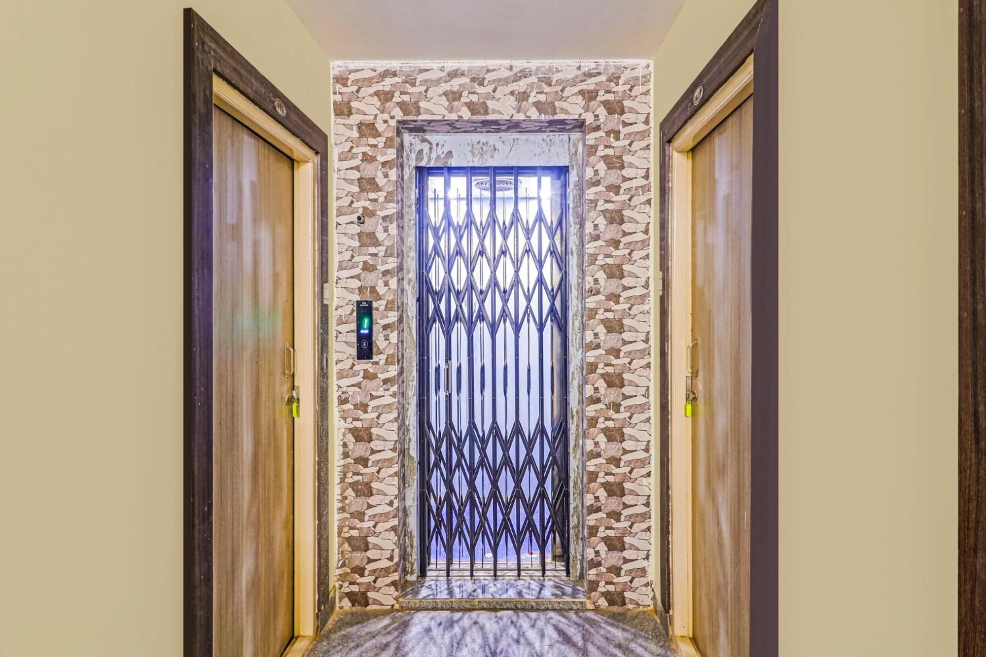 Super Hotel O Dsr Inn Near Nexus ハイデラバード エクステリア 写真